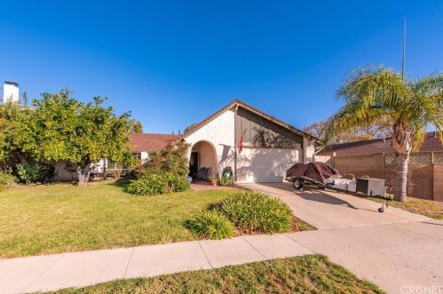 2720 Dalenhurst Pl, Simi Valley, CA 93065-1412