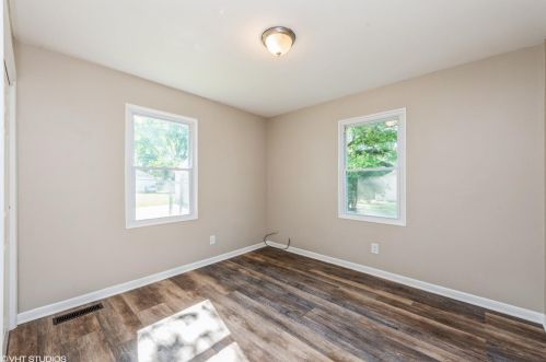 3013 Coral Dr, Hobart IN  46342-3521 exterior