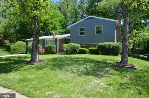 7021 Galgate Dr, Springfield, VA 22152-3228