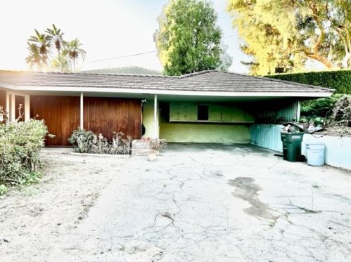 1764 Loma Alta Dr, Altadena, CA 91001-2138