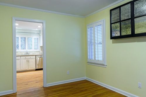 1543 Knob Hl Dr, Atlanta GA  30329-3208 exterior