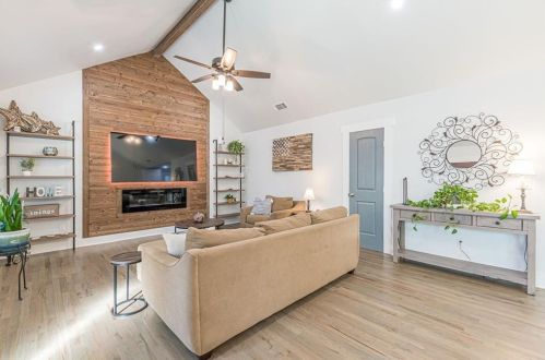 1859 Forrest Ave, Atlanta GA  30344-2411 exterior
