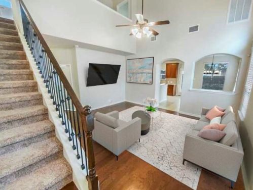 1609 Bluewood Ln, Austin, TX 78748-2249