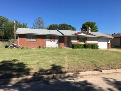 2830 Wilshire St, Woodward, OK 73801-6437