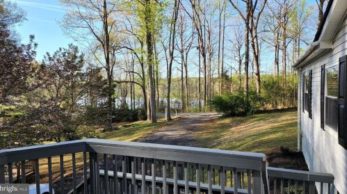 395 Stony Hill Rd, Fredericksburg, VA 22406-4135