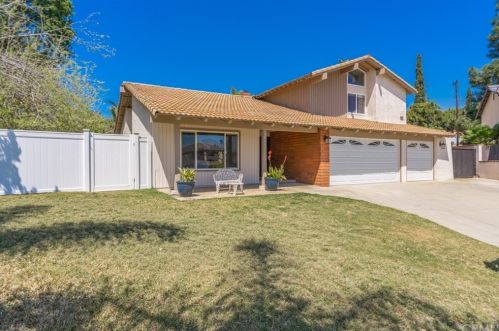 1681 Benton Way, Upland, CA 91784-1827