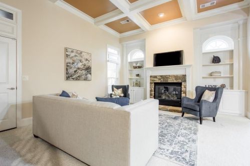 2375 Briarcliff Cmns, Atlanta GA  30345-2175 exterior