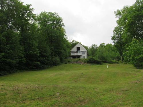 16 Bonnie Ln, Unity, NH 03743-4101
