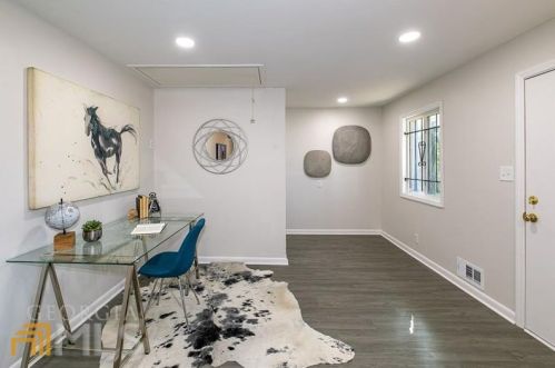 3007 Dogwood Dr, Atlanta GA  30344-3905 exterior