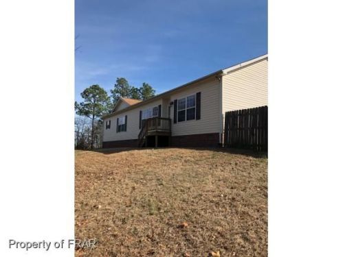 121 Prairie Ln, Lillington, NC 27546-7295