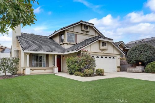 33550 Pecan Ave, Yucaipa, CA 92399-6418