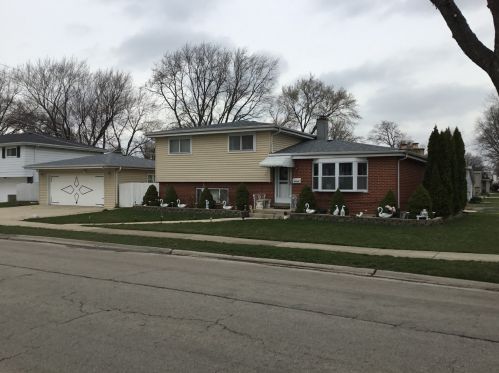 384 Diversey Ave, Addison, IL 60101-3442