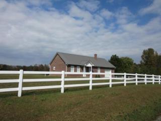 314 Leslie Dr, Midtown, TN 37748-3953