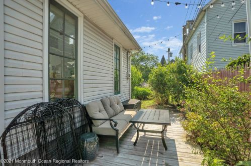 1007 Emory St, Tinton Falls NJ 07712-6026 exterior