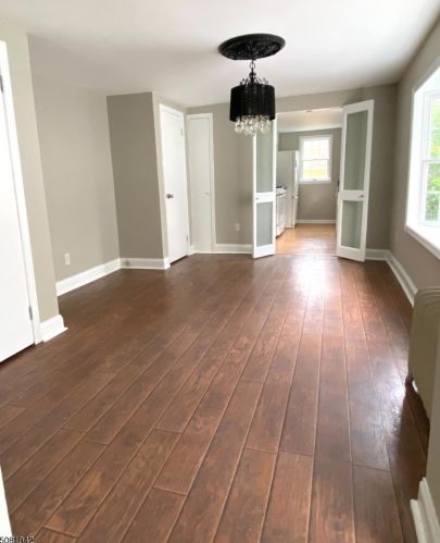 39 Midland Ave, Montclair NJ  07042-2815 exterior