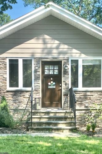 91 Troy Hills Rd, Whippany, NJ