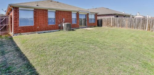 8232 Rnch Hand Trl, Fort Worth TX  76131-5365 exterior