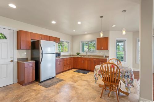 1717 Iwi Way, Honolulu HI  96816-3826 exterior