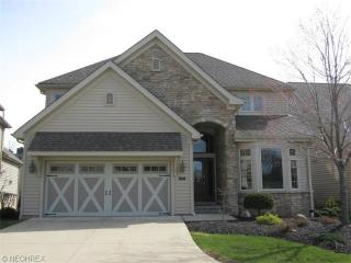5140 River Creek Rd, Cleveland, OH 44124-3764