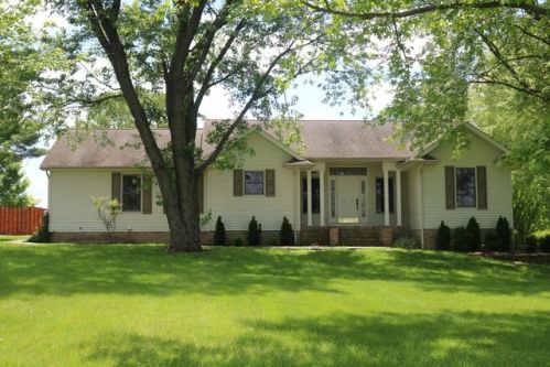 20 Barrett Ln, Harrisburg, IL 62946-4330