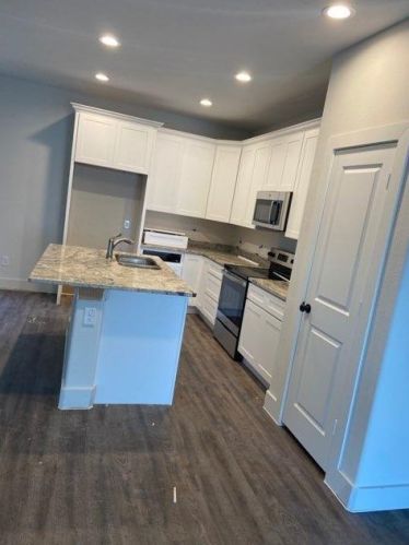 717 Cheltenham Dr, Fort Worth TX  76140-2949 exterior