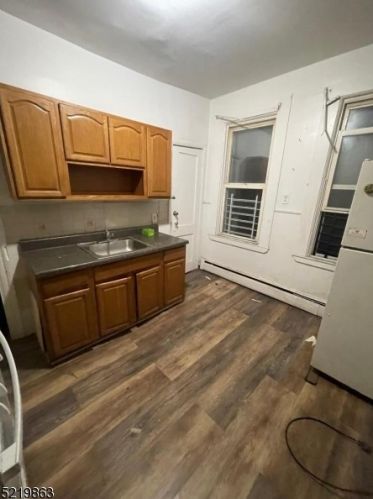 66 Ellis Ave, Irvington NJ  07111-4308 exterior