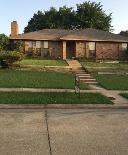 1215 Slope, Carrollton TX  75007-2711 exterior