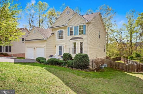 6210 Forest Grove Dr, Fredericksburg, VA 22407-6376