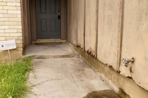 5806 Encinal Cv, Austin, TX 78744-4442