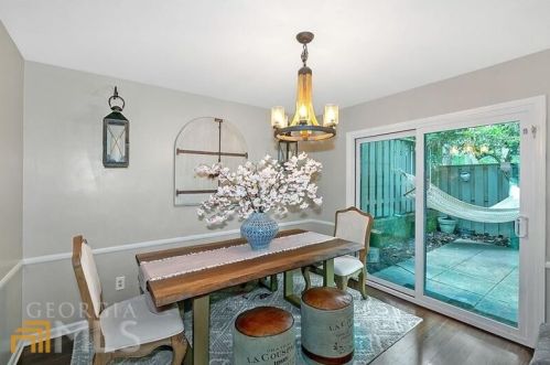 56 Cantey Pl, Atlanta GA  30327-4082 exterior