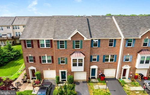 98 Don Quixote Dr, Charles Town, WV 25414-6034