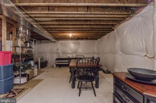 169 Colonial Dr, Charles Town WV 25414-4920 exterior