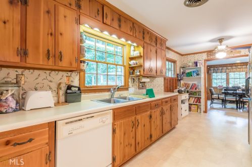 2408 Meadow Lark Dr, Atlanta GA  30344-4026 exterior