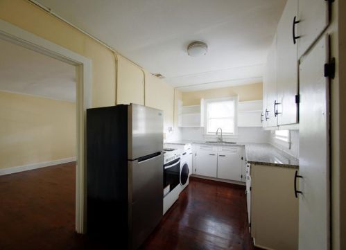 944 Burns Dr, Atlanta GA  30310-4632 exterior