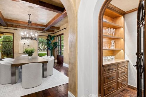 22 Black Falcon, Irvine CA  92603-0420 exterior