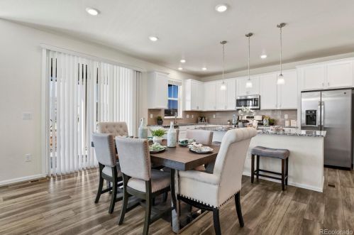 1075 Grand Baker Ct, Aurora CO  80018 exterior