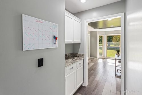 7 Crestview Dr, Oswego IL  60543-9475 exterior