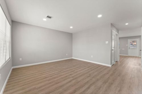 3426 Becker Glen St, Fresno, TX 77545-7102