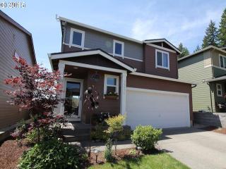 15571 Bachelor Ave, Sandy, OR 97055-7821
