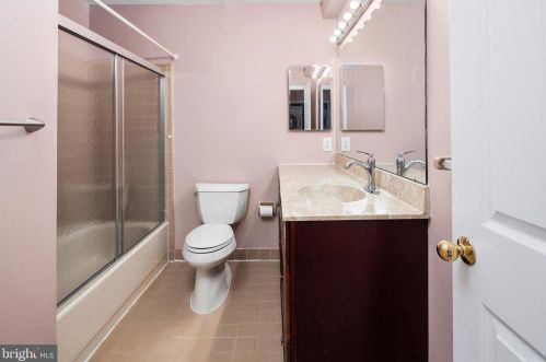 2 Exeter Ct, Princeton NJ  08540-7000 exterior
