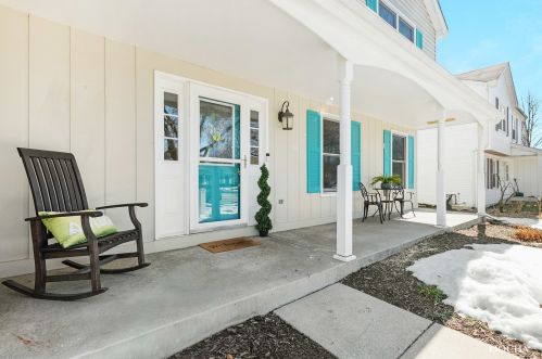 2254 Massachusetts Ave, Naperville, IL 60565-3111