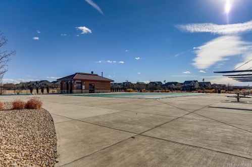 203 Kewaunee Way, Aurora CO 80016-4327 exterior