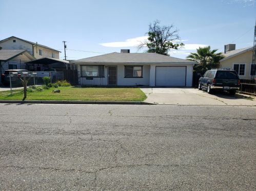2845 Elm Ave, Merced, CA 95348-3655