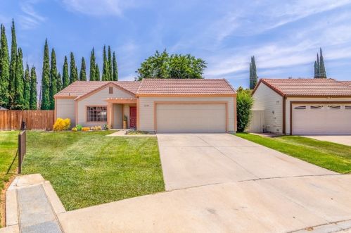6154 Goldenrod Ln, Riverside, CA 92504-1290