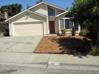 910 Pueblo Way, Vallejo, CA 94591-7811