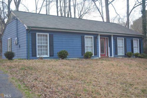 225 Merrybrook Dr, Lagrange, GA 30241-1950