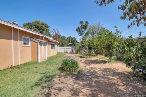 5881 Mtn Vw Ave, Riverside CA  92504-1580 exterior