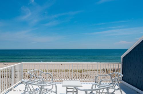 18 Kittiwake Ave, Lavallette, NJ 08735-1514