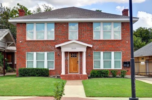3009 Hemphill St, Fort Worth, TX 76110-6504