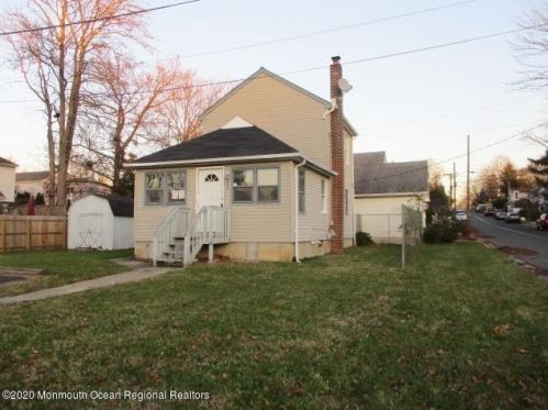 542 Ocean Blvd, Leonardo, NJ 07737-1138